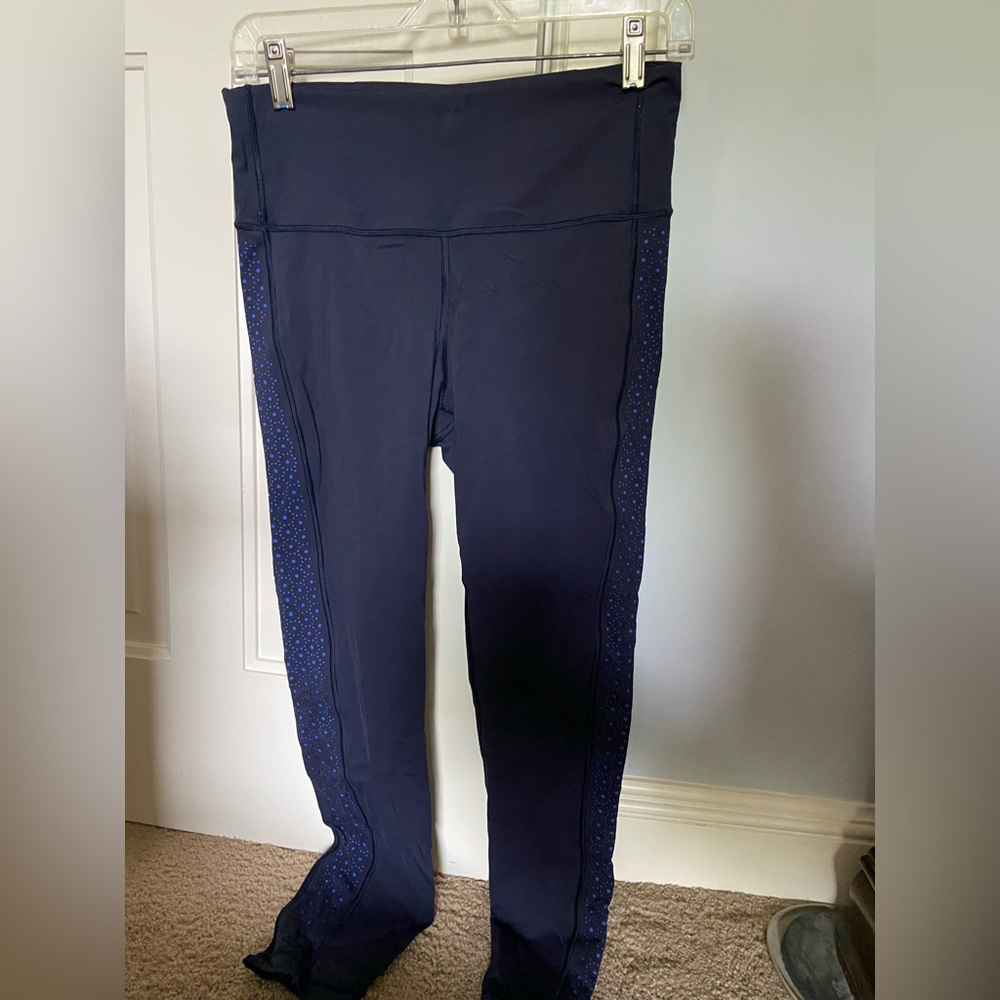 Lululemon - Picture 2 of 5